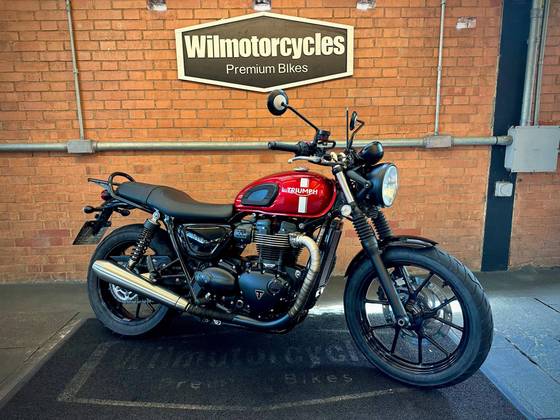 TRIUMPH STREET TWIN TRIUMPH STREET TWIN
